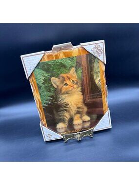 Vintage Wall Hanging Calico Kitten Cat Lacquered Wood USA 1980s Scalloped Edge